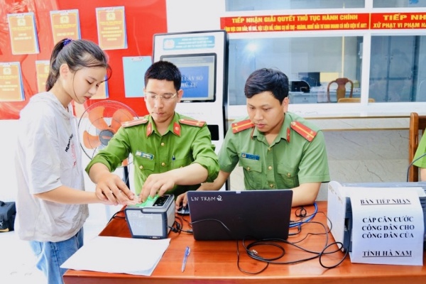 Công an Hà Nam: Thu nhận hơn 1.000 hồ sơ cấp CCCD cho công dân Hà Nam tại các địa phương trên toàn quốc